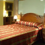 Hotel Topacio 3*